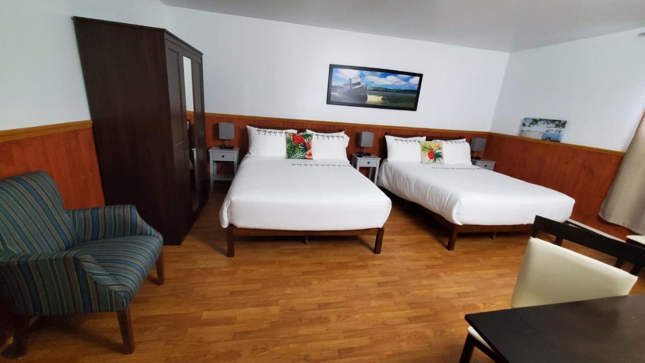Hotel Fleurs Karaibes Saint-Alexandre-de-Kamouraska Екстер'єр фото