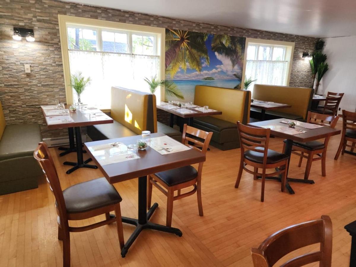 Hotel Fleurs Karaibes Saint-Alexandre-de-Kamouraska Екстер'єр фото