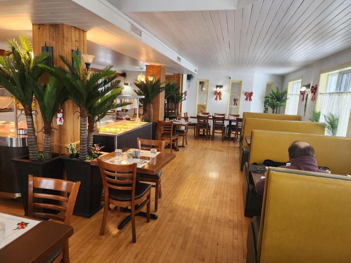 Hotel Fleurs Karaibes Saint-Alexandre-de-Kamouraska Екстер'єр фото