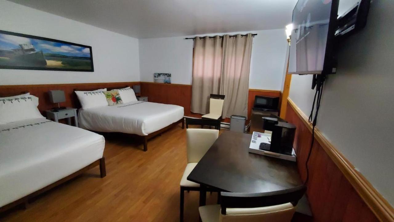 Hotel Fleurs Karaibes Saint-Alexandre-de-Kamouraska Екстер'єр фото